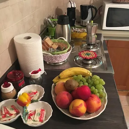 לינה וארוחת בוקר Flo
